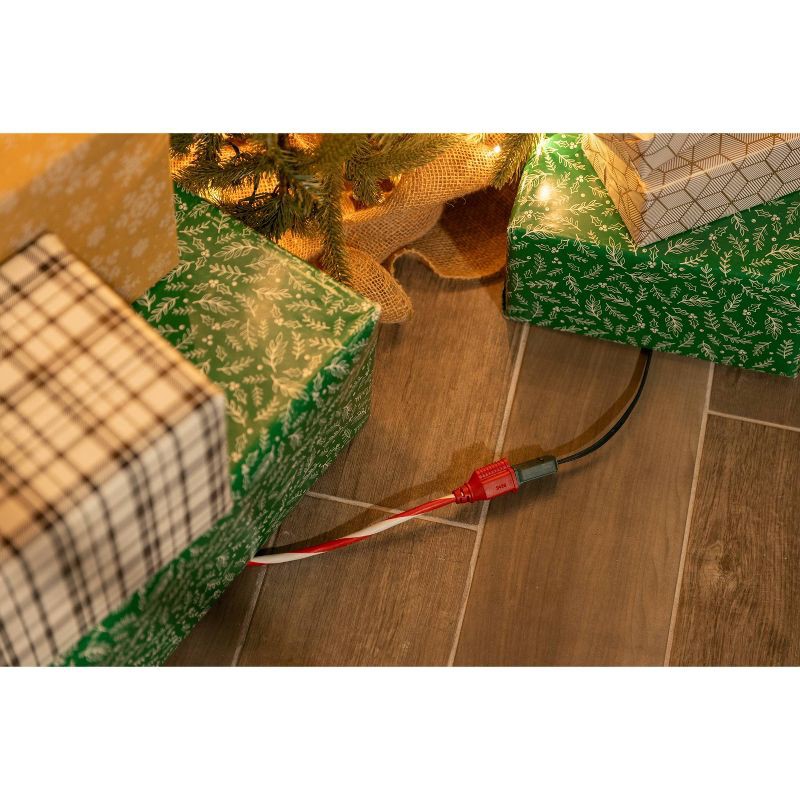 slide 5 of 6, General Electric GE 30' 1-Outlet Grounded Outdoor Candy Cane Extension Cord Red-White, 1 ct