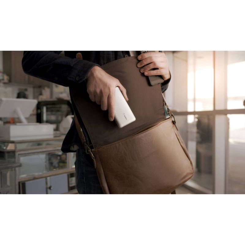 slide 7 of 8, Belkin 10000mAh Power Bank 15W USB-A + USB-C - Silver, 1 ct