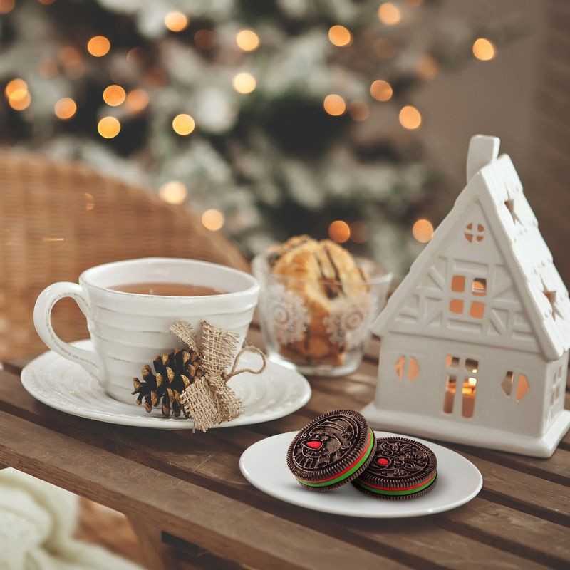 slide 5 of 14, Oreo Red and Green Festive Jumbo Bag Limited Edition Christmas Cookies - 22.95oz/45ct, 22.95 oz, 45 ct