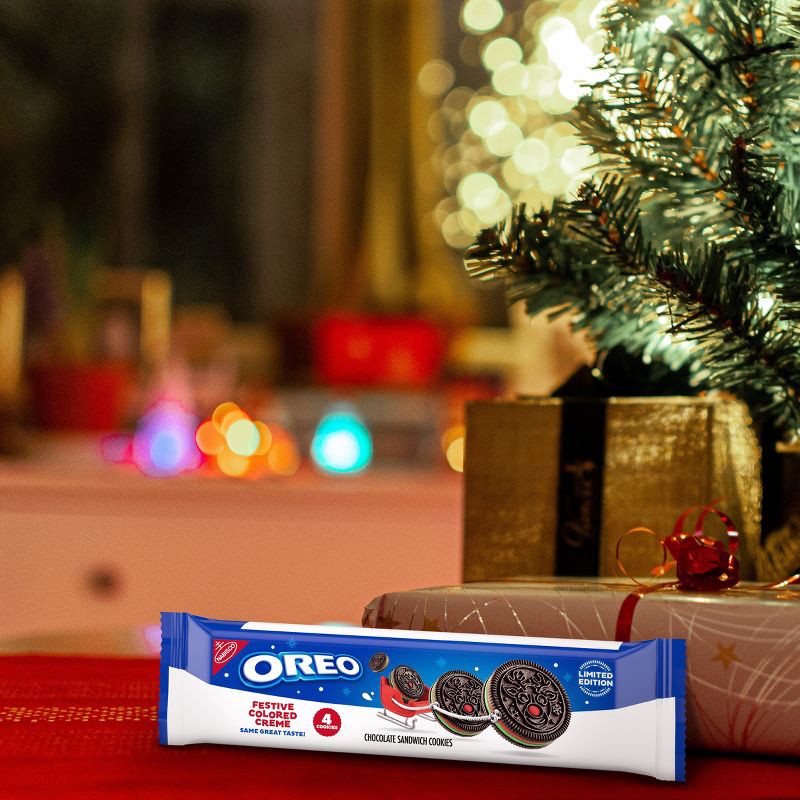 slide 7 of 15, Oreo Red and Green Festive King Size Limited Edition Christmas Cookies - 2.04oz, 2.04 oz