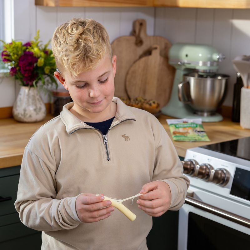 slide 5 of 8, Organic Valley Mozzarella String Cheese - 8oz/8ct, 8 ct; 8 oz
