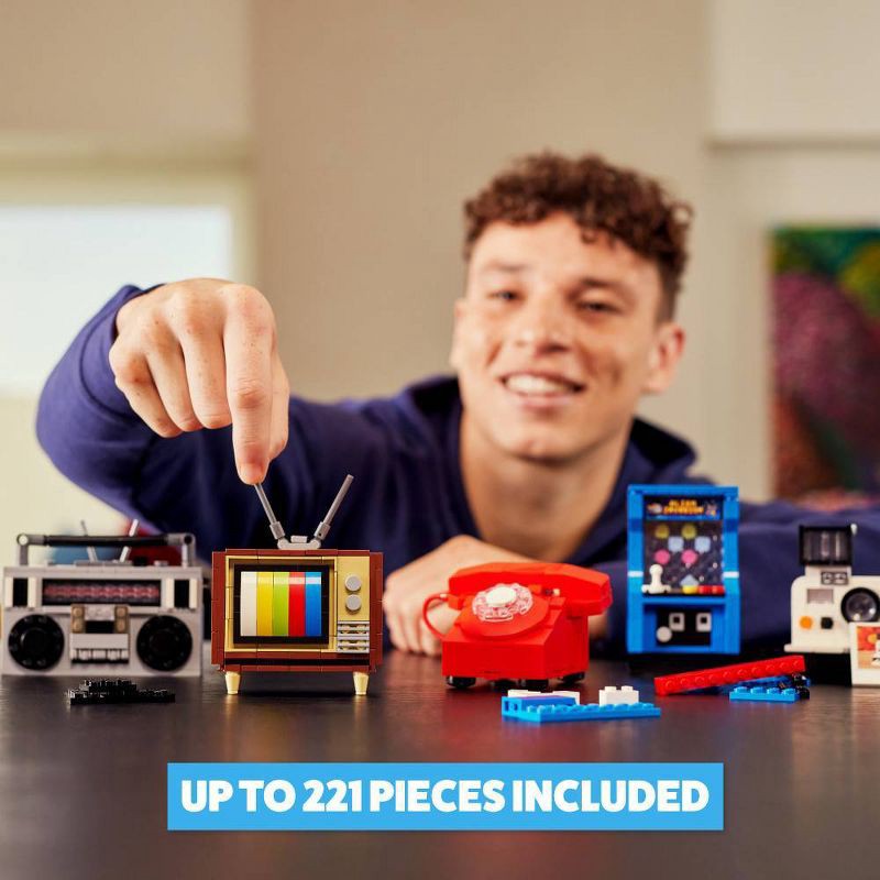 slide 4 of 13, MAX Build More Retro Capsule, 1 ct