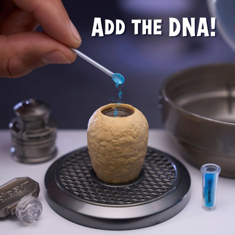 slide 2 of 7, MGA's Miniverse Make It Mini Dinosaurs Jurassic World: Articulated Mini Figure with Accessory Pieces, 1 ct