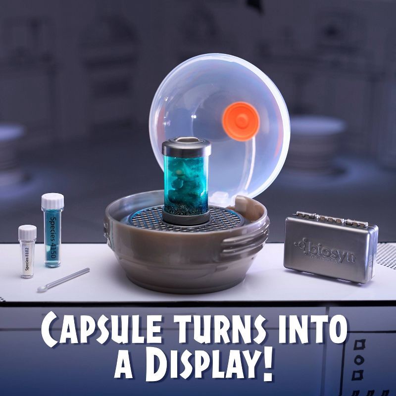 slide 4 of 7, MGA's Miniverse Make It Mini Dinosaurs Jurassic World: Articulated Mini Figure with Accessory Pieces, 1 ct