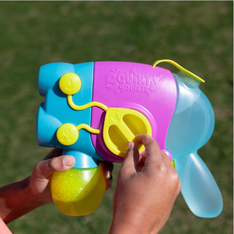 slide 2 of 9, Chuckle & Roar Squirty Squirts 2-in-1 Bubble & Water Electric Blaster, 1 ct