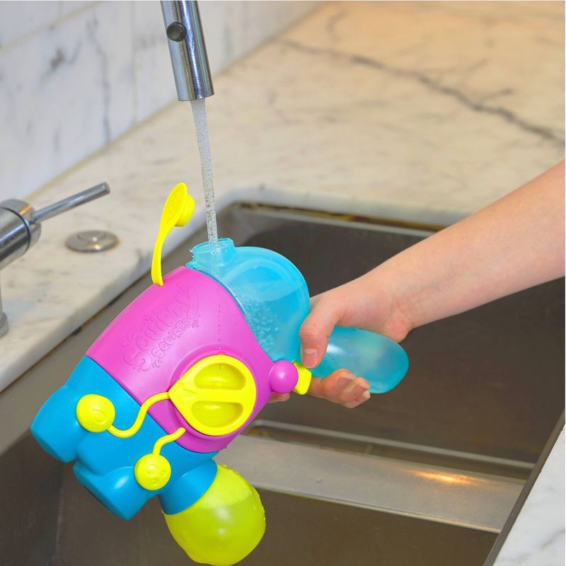 slide 8 of 9, Chuckle & Roar Squirty Squirts 2-in-1 Bubble & Water Electric Blaster, 1 ct
