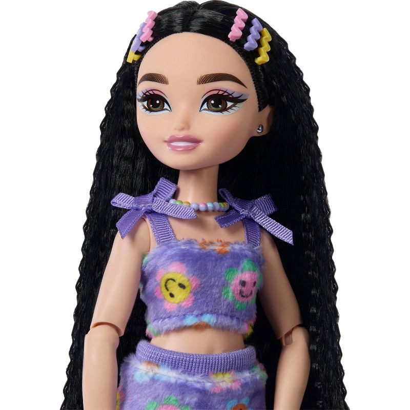 slide 2 of 6, Barbie Dream Besties Renee Roller Skating Fashion Doll with 12 Video and Food Themed Accessories, 1 ct