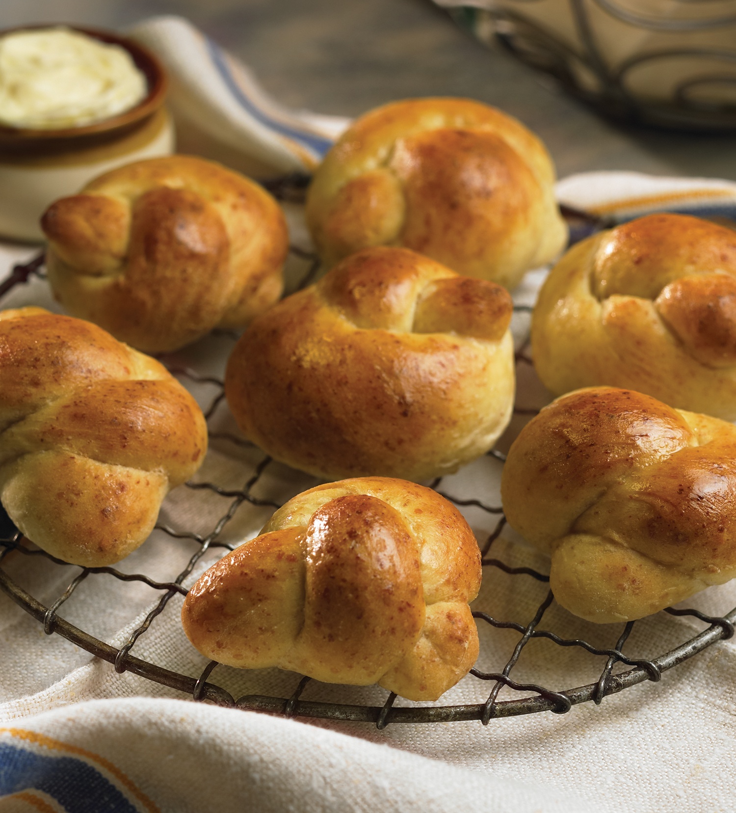 slide 1 of 1, Bakehouse Garlic Knot Rolls, 6 ct