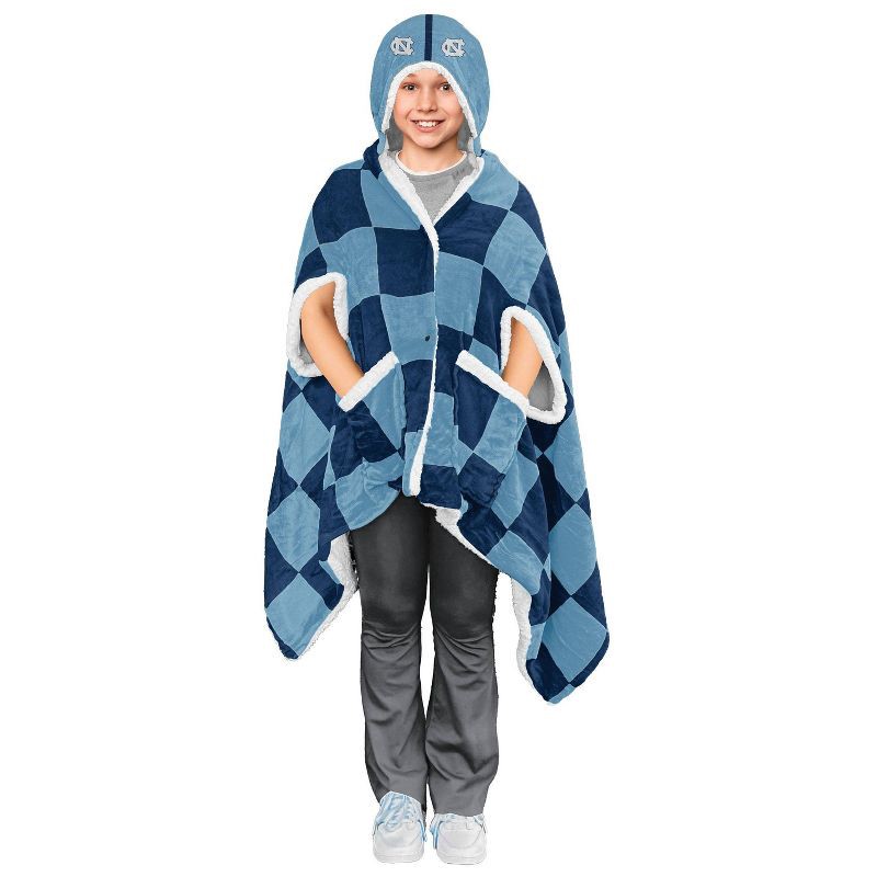 slide 2 of 2, NCAA North Carolina Tar Heels Checkered Faux Shearling Throw Blanket, 1 ct