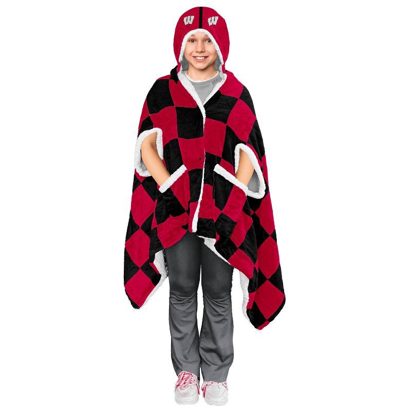 slide 2 of 2, NCAA Wisconsin Badgers Checkered Faux Shearling Throw Blanket, 1 ct