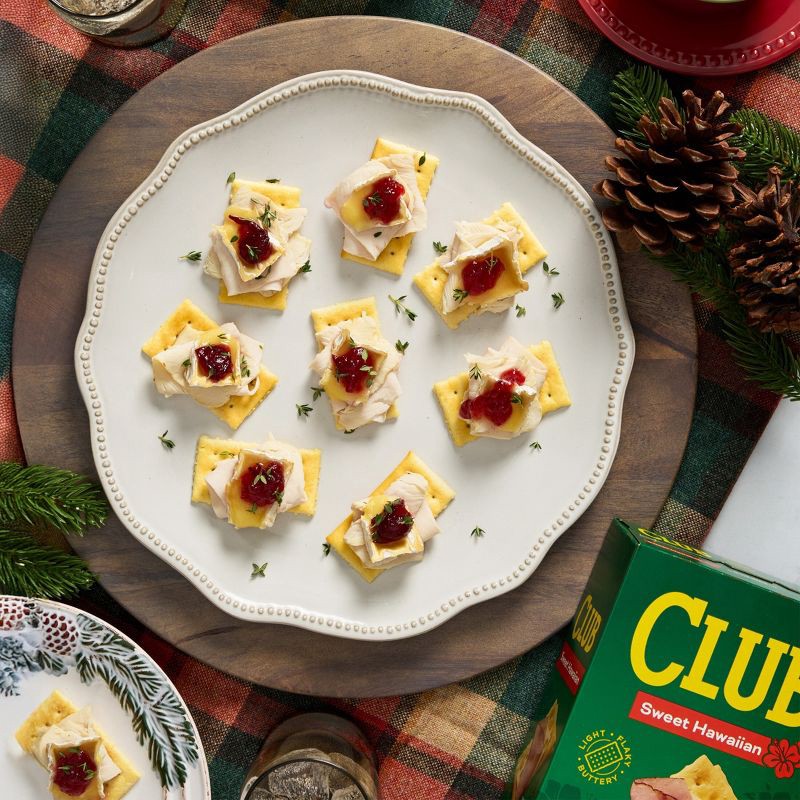 slide 5 of 12, Club Crackers Sweet Hawaiian - 13.7oz, 13.7 oz