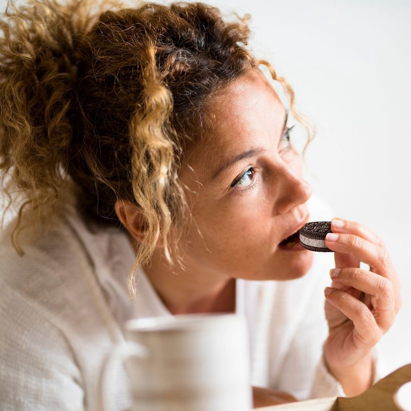 slide 4 of 13, Oreo Loaded Chocolate Sandwich Cookies - 13.37oz, 13.37 oz