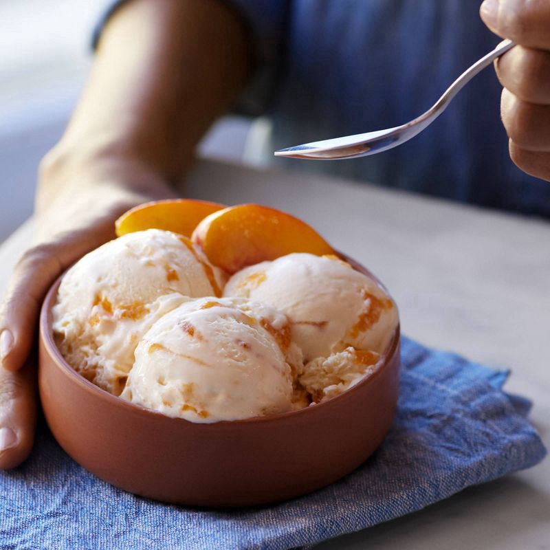 slide 3 of 4, Tillamook Peaches & Cream Ice Cream 1.5 qt, 1.5 qt