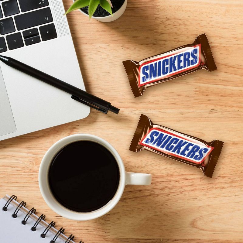 slide 6 of 12, Snickers Fun Size Candy Bars - 2.6oz/5ct, 2.6 oz, 5 ct
