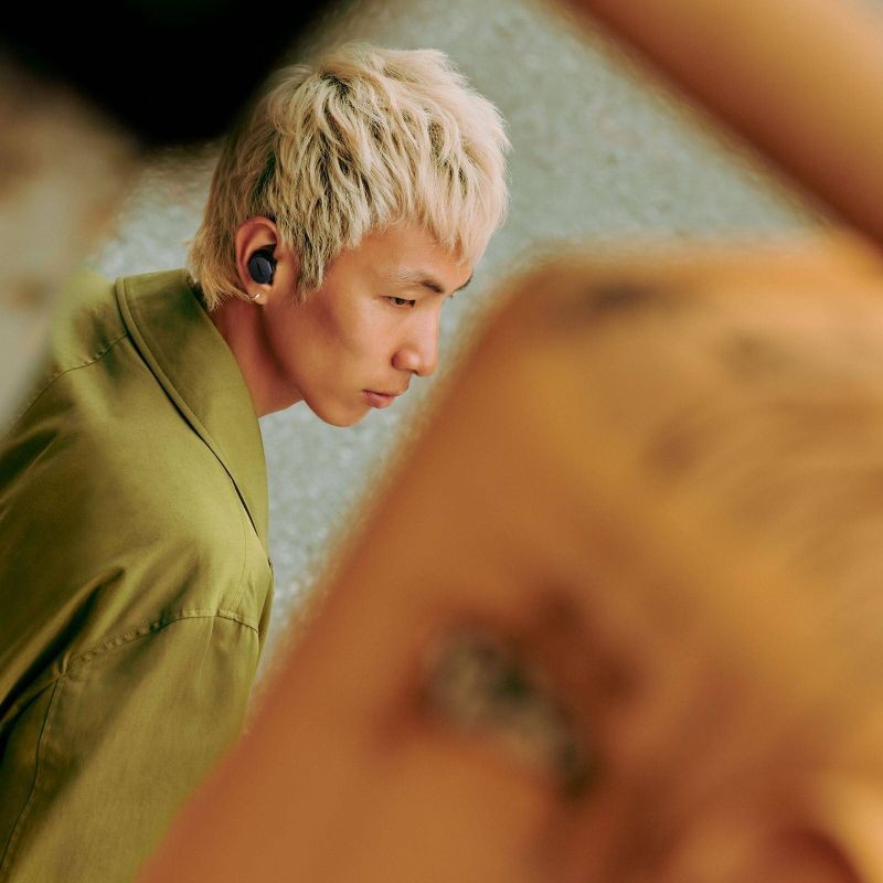 slide 9 of 16, Bose QuietComfort Wireless Noise Cancelling Bluetooth Earbuds - Black, 1 ct