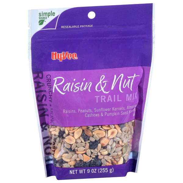 slide 1 of 1, Hy-Vee Raisin & Nut Trail Mix, 9 oz