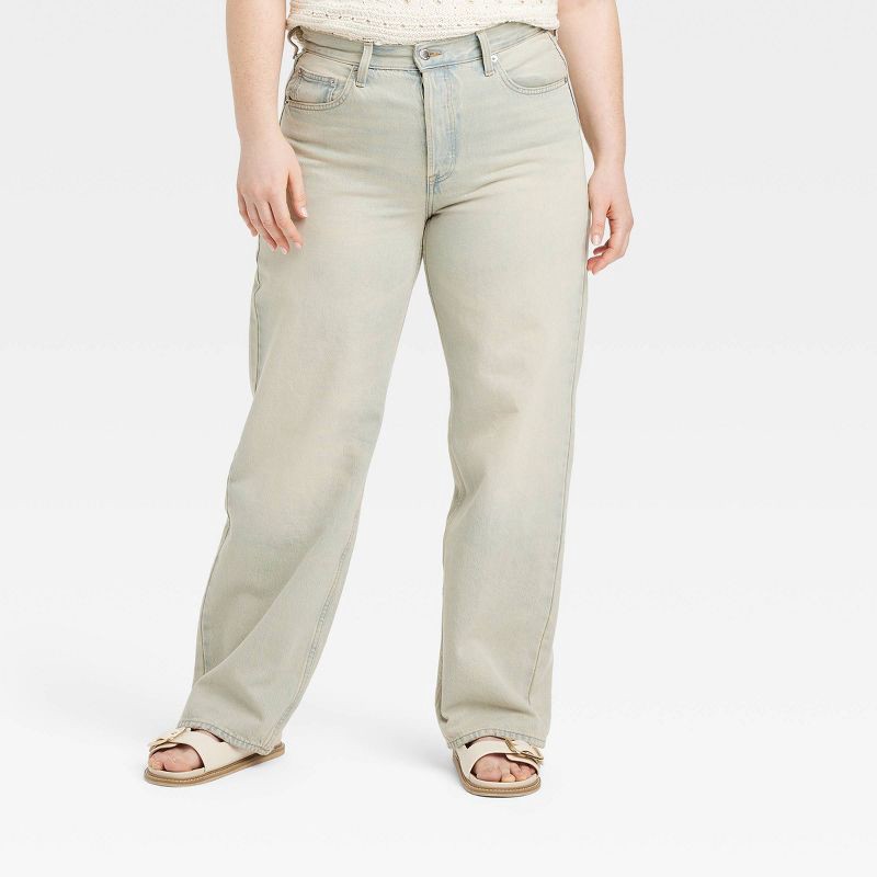 slide 4 of 6, Women's Mid-Rise 90's Baggy Jeans - Universal Thread™ Vintage Light Wash 2: Heavyweight Denim, 32" Inseam, Fly Button Closure, 1 ct