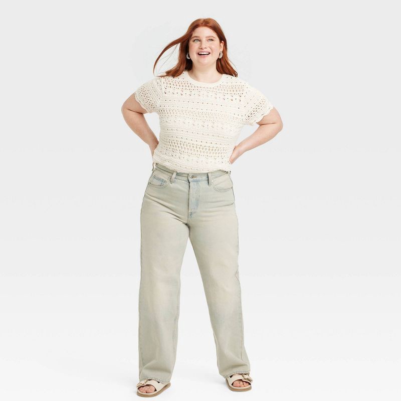slide 6 of 6, Women's Mid-Rise 90's Baggy Jeans - Universal Thread™ Vintage Light Wash 4: Heavyweight Denim, Relaxed Fit, 32" Inseam, 1 ct