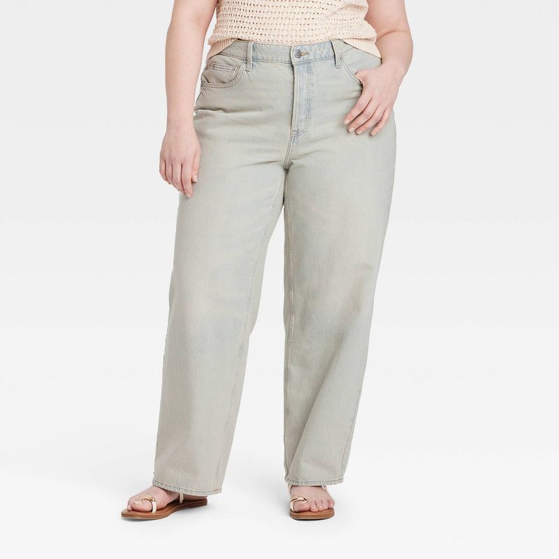 slide 1 of 6, Women's Mid-Rise 90's Baggy Jeans - Universal Thread™ Vintage Light Wash 17: Heavyweight Denim, Relaxed Fit, 1 ct