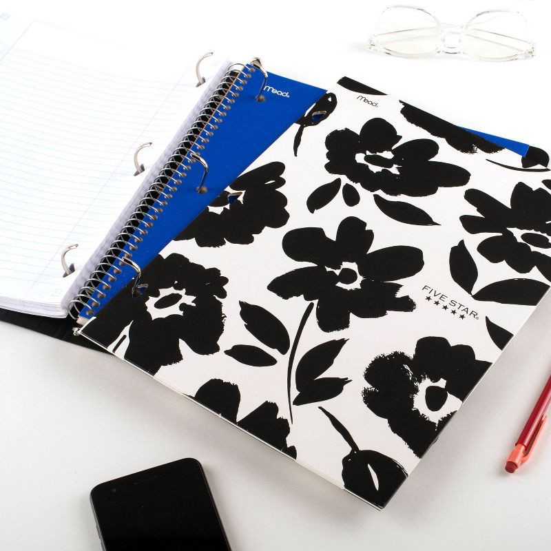 slide 5 of 6, Five Star Fashion 4 Pocket Paper Folder Black and White Floral, School Supplies, 1 ct