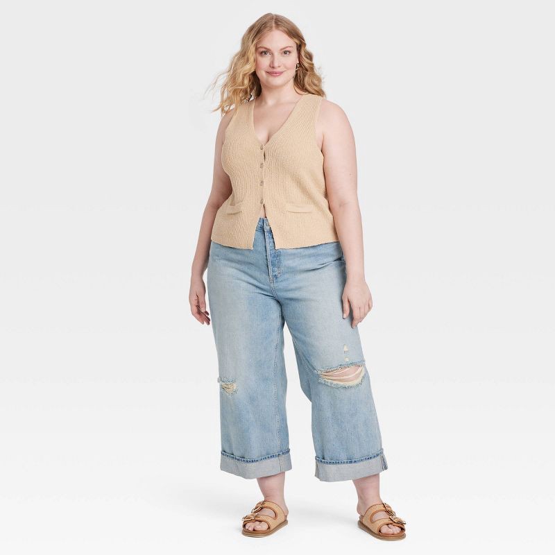slide 3 of 3, Women's Mid-Rise Cropped Vintage Wide Leg Jeans - Universal Thread™ Medium Wash 17: Relaxed Fit, Denim, Plus Size, 1 ct