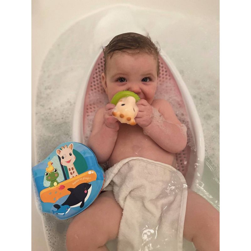 slide 9 of 9, Sophie la girafe Bathtime Gift Set, 1 ct
