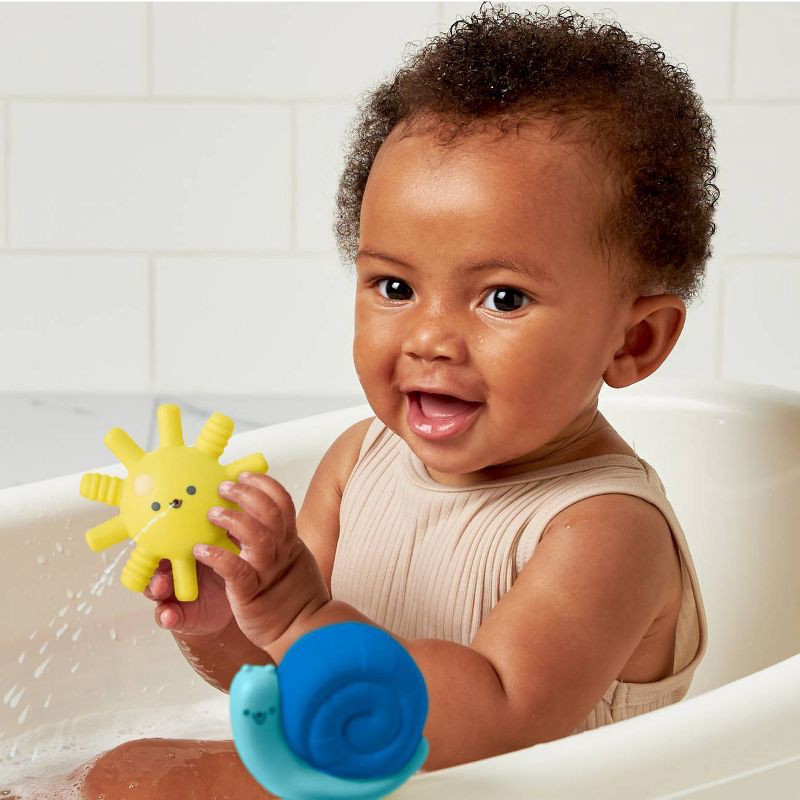 slide 8 of 10, Itzy Ritzy Itzy Splash Gift Set with Sensory Shapes, Bath Squirters, and Duckies - 10pc, 10 ct