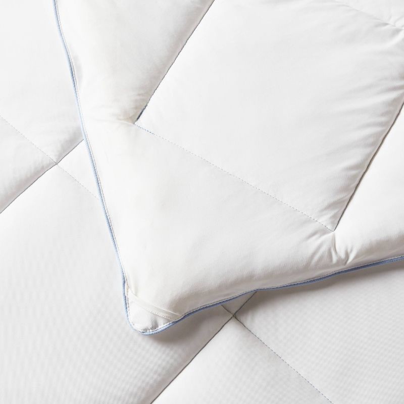 slide 3 of 5, King/California King Cool Touch Down Alternative Duvet Insert - Threshold™, 1 ct