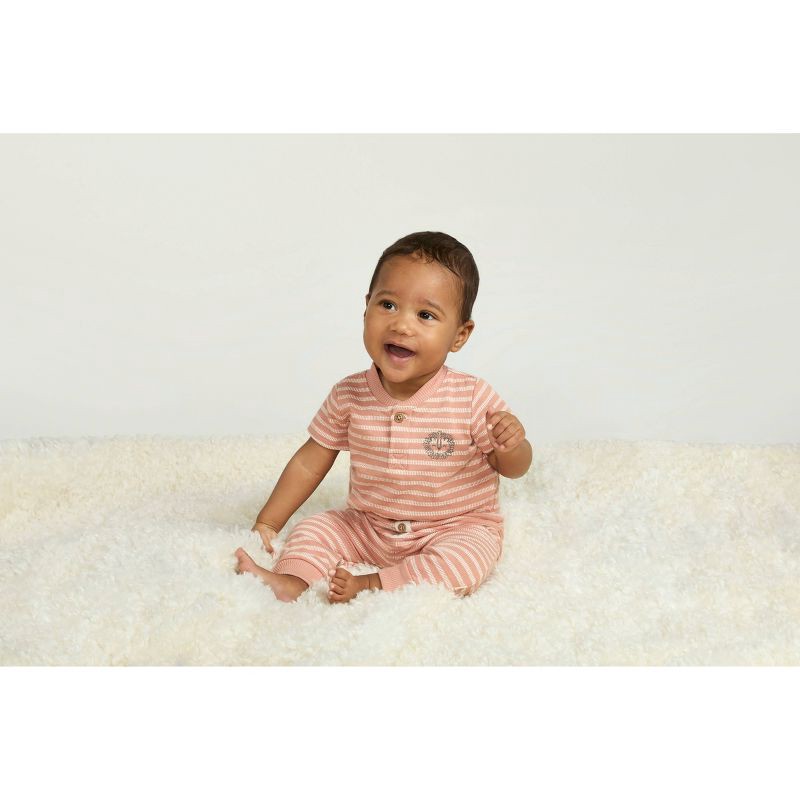slide 6 of 11, Huggies Baby Giraffe Striped Short Sleeve Bodysuit & Pants Set - 3M: Organic Cotton Knit Infant Outfit, Crotch Snap Closure, 1 ct
