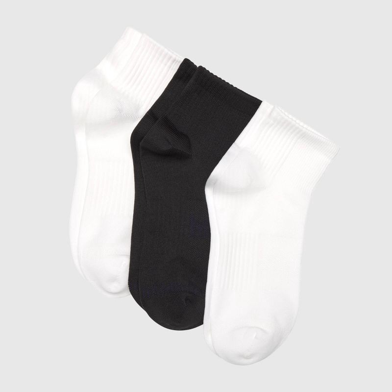 slide 4 of 4, Hanes Women's Moves Premium Seamless Stretch 3pk Ankle Socks - White/Black 5-9: Midweight Knit, Y-Heel Stitching, Arch Support, 3 ct