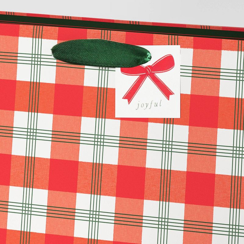 slide 3 of 3, Christmas Modern Heritage Gift Bag Vogue Plaid - Wondershop™, 1 ct