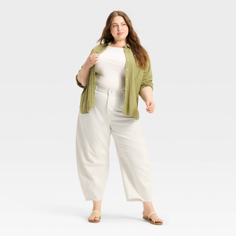 slide 3 of 3, Women's High-Rise Curved Leg Barrel Jeans - Universal Thread™ White 17, 1 ct