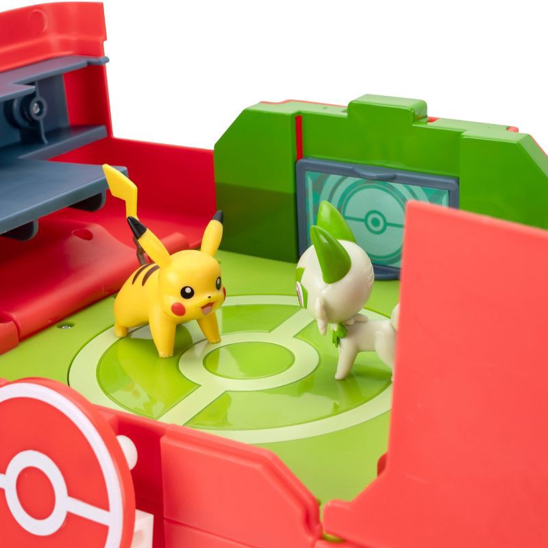 slide 7 of 20, Pokemon Pokémon Play 'N' Display Case with Pikachu & Sprigatito Action Figure, 1 ct