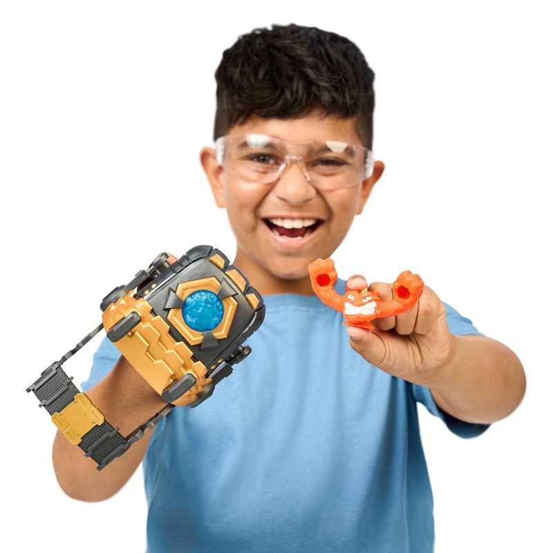 slide 3 of 10, Heroes of Goo Jit Zu Goo-Slingers Mega Launcher, 1 ct