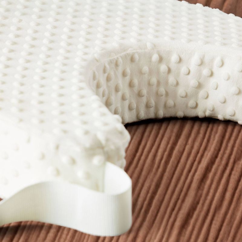 slide 4 of 6, Munchkin Nursing Pillow, Ergonomic Support for Breast and Bottle Feeding, Ultra-Luxe Soft Touch Fabric - White, 1 ct