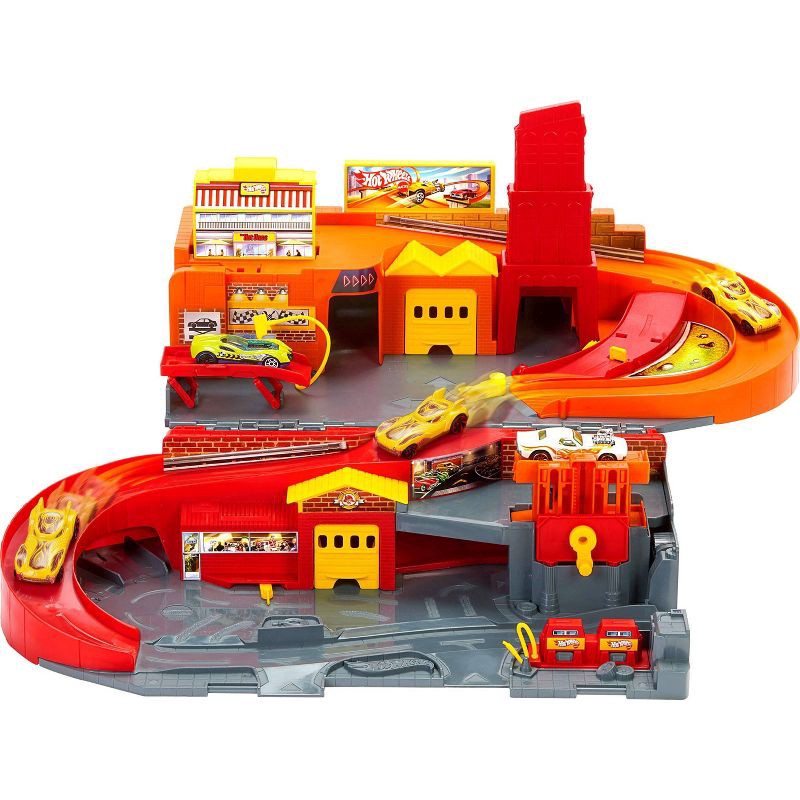 slide 5 of 6, Hot Wheels City Sto & Go Refresh Toy Vehicle Playset - 6pk, 6 ct