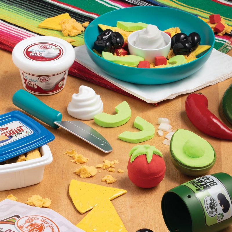 slide 6 of 6, Little Tikes Creative Chefs Nacho Kit with Make-It Mix Play Sand 22 Accessories: Pretend Housekeeping & Play Food Set, 1 ct