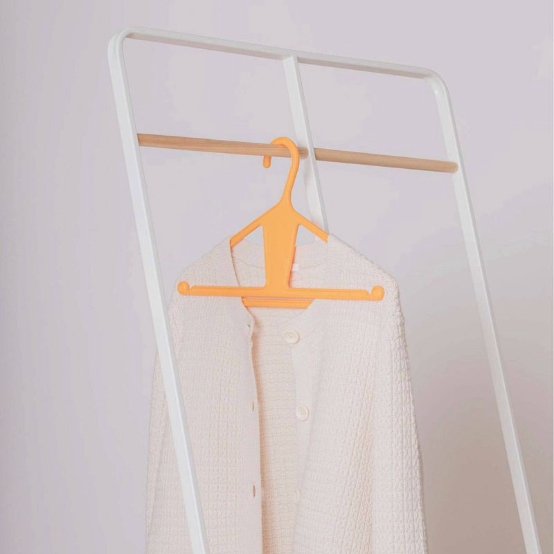 slide 8 of 9, Kangaroo Hangers 10pk Original Clothes Hangers White, 10 ct