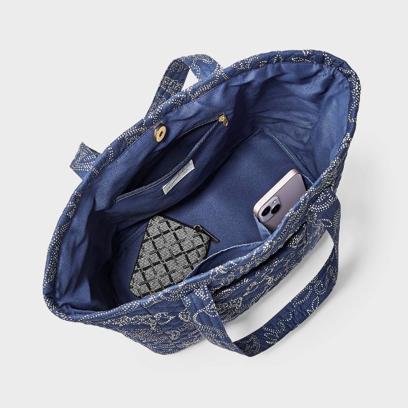 slide 4 of 5, Soft Quilted Tote Bag - Universal Thread™ Navy Blue, 1 ct