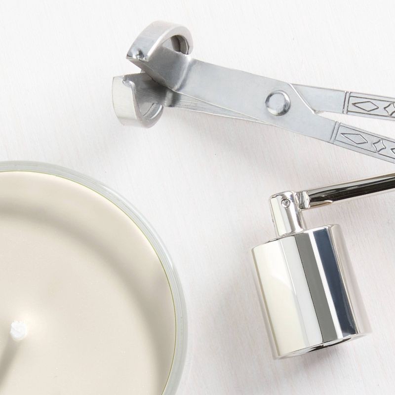 slide 3 of 7, Original Large Jar Vanilla Cupcake Candle 22oz - Yankee Candle, 22 oz