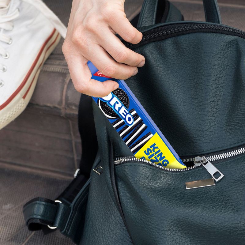 slide 4 of 14, Oreo King Size Chocolate Sandwich Cookies - 3.22oz, 3.22 oz