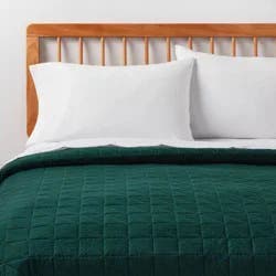 Twin/Twin Extra Long Microfiber Quilt Dark Green - Room Essentials™