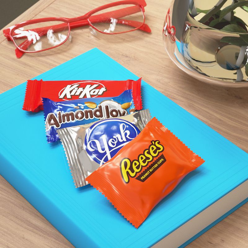 slide 3 of 7, York Hershey's Milk and Dark Chocolate Assortment Snack Size Candy - 30.22oz, 30.22 oz