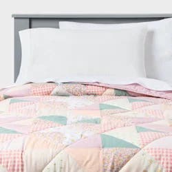 Full/Queen Multi Patchwork Heirloom Kids' Quilt - Pillowfort™