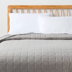 Twin/Twin Extra Long Microfiber Quilt Gray - Room Essentials™