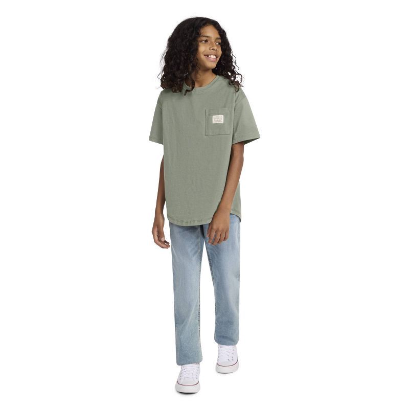 slide 3 of 4, Levi's® Boys' Short Sleeve Patch Pocket T-Shirt - Green XS, 1 ct