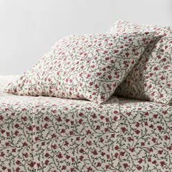 Full Christmas Ultra Soft Flannel Sheet Set Ivory Floral - Threshold™