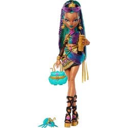 Monster High Nefera De Nile Doll with Pet Scarab Lavish and 7 Accessories like Purse and Snacks
