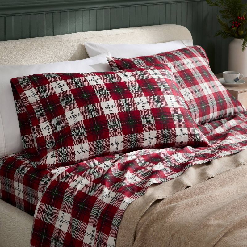 slide 2 of 4, Queen 400 Thread Count Christmas Holiday Performance Sheet Set Red Plaid - Threshold™, 1 ct