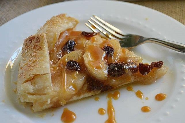 slide 1 of 1, 8'' French Apple Raisin Pie(Spclty), 22 oz